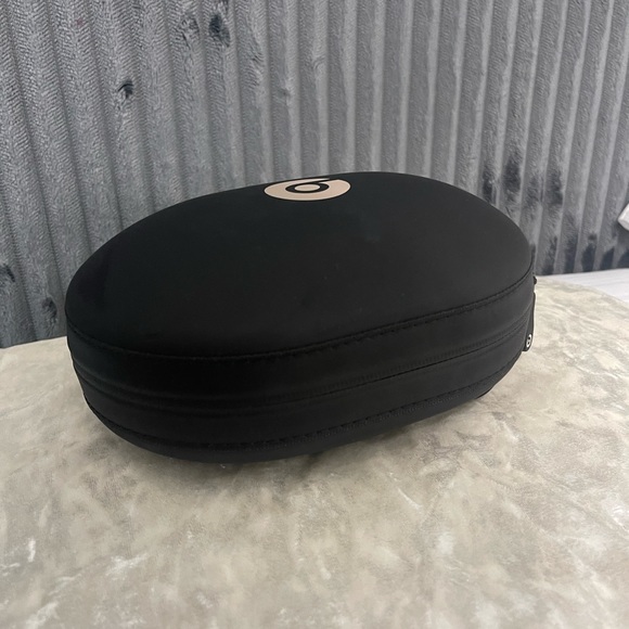 BEATS STUDIO 2 3 HARD CASE - Picture 3 of 4